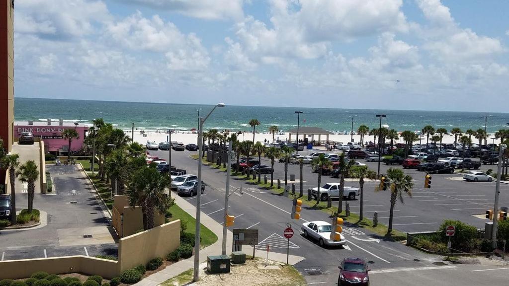 Budget Friendly Condo Within Walking Distance To The Beach! Gulf Shores Luaran gambar