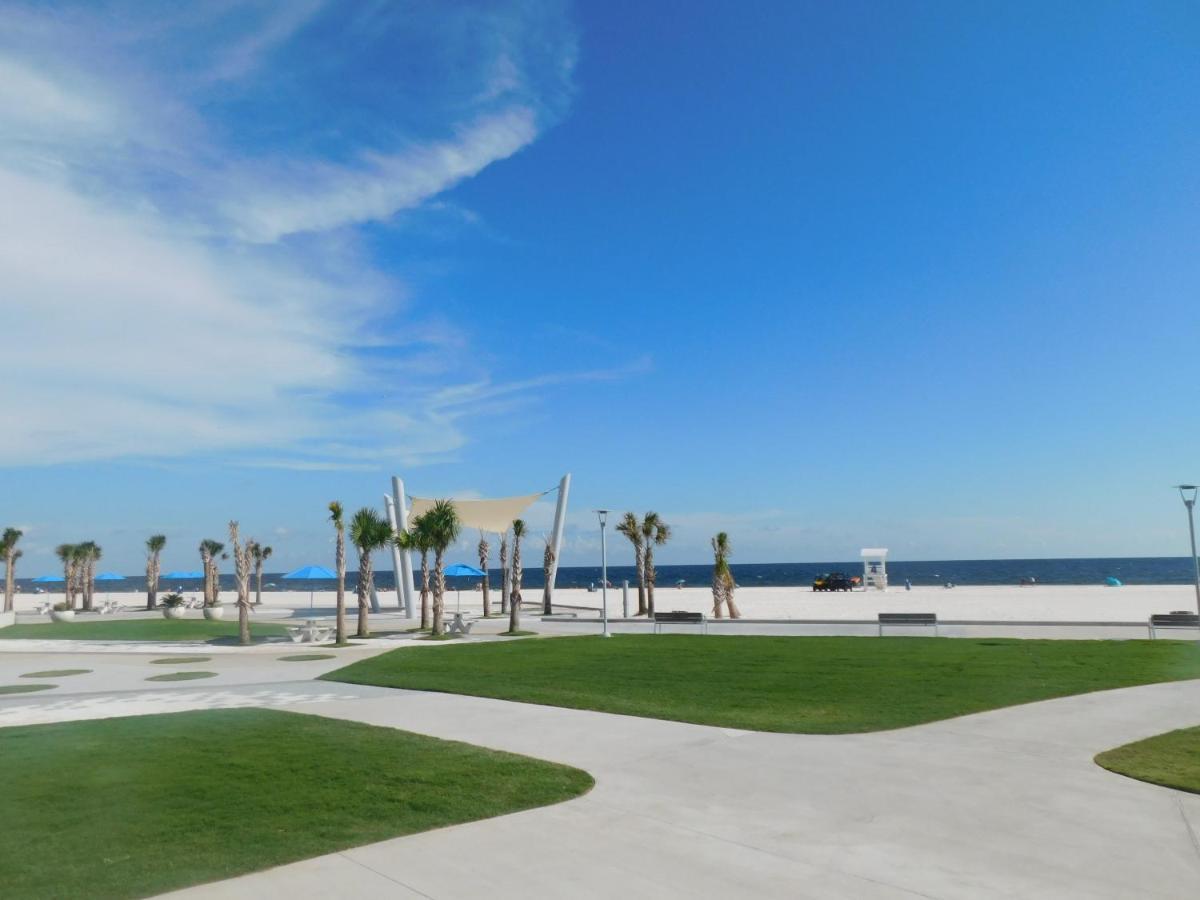 Budget Friendly Condo Within Walking Distance To The Beach! Gulf Shores Luaran gambar